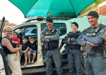 Polícia Militar participa de aniversário de pequeno admirador em Coxim