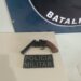 PM apreende arma artesanal e prende homem na zona rural