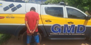 Homem é preso por agredir a própria mãe em Dourados