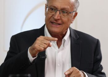 Alckmin acredita que a guerra não deve impactar na taxa de juros