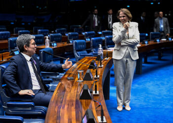 Aprovada adequação da LDO a nova licença-paternidade e apoio à reciclagem