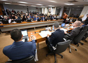 CPI do Crime Organizado ouve Pedro Taques e Martha Graeff na quarta-feira