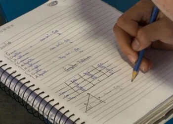 Professor teria pedido fotos íntimas a alunos por perfil de escola em MS