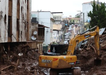 Chuva: Inmet emite alerta vermelho para regiões Norte e Noroeste de MG