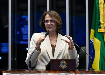 Em discurso, à tribuna, senadora Damares Alves (Republicanos-DF).