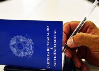 Desemprego fica em 5,8% e atinge 6,2 milhões no país