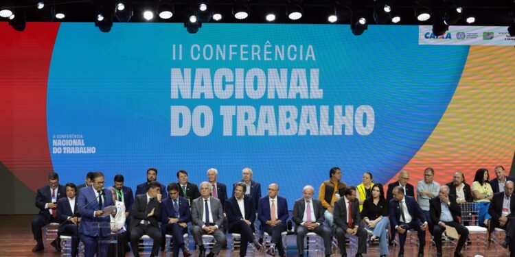 Em conferência, Lula e Simone Tebet defendem fim da escala 6x1