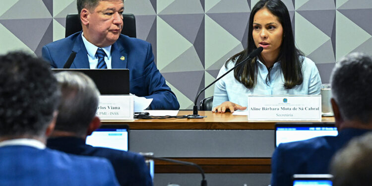 Ex-secretária do 'Careca do INSS' diz desconhecer irregularidades