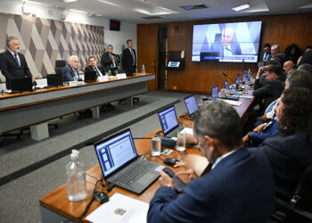 Fim da aposentadoria compulsória como punição está na pauta da CCJ