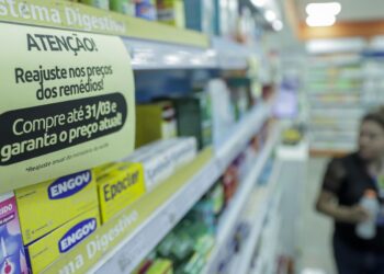 Funcionamento de farmácias em supermercados terá novas exigências