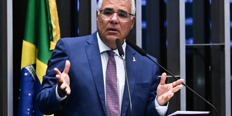 Girão afirma que manifestações pediram impeachment de ministros do STF