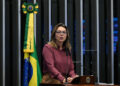 Em discurso, à tribuna, senadora Leila Barros (PDT-DF).