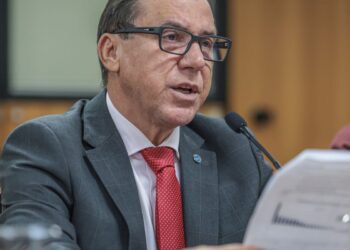 Governo não pensa incentivo fiscal para fim da escala 6x1, diz Marinho