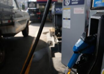 Governo prepara medidas alternativas para conter alta do diesel