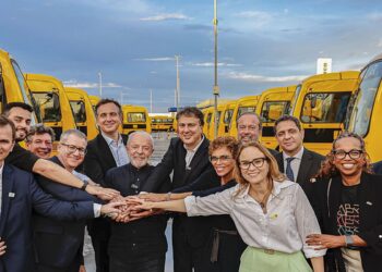 Investir em educação é o jeito de salvar o Brasil, defende Lula