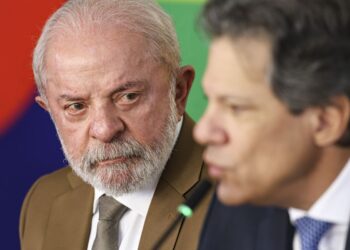 Lula zera impostos sobre diesel para conter alta dos combustíveis