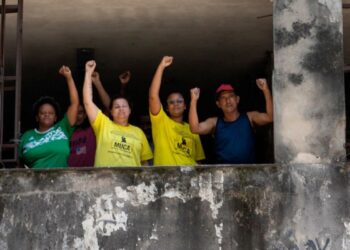 MPF propõe que prédio abandonado do INSS no Rio vire moradia popular