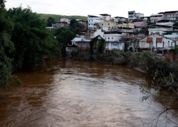 Mais de 1.200 cidades estão em alerta por causa de chuvas