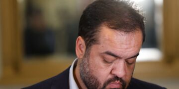 Nunes Marques pede vista e adia julgamento de Cláudio Castro no TSE