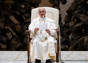 Papa Leão chama guerra no Oriente Médio de "escândalo" para humanidade