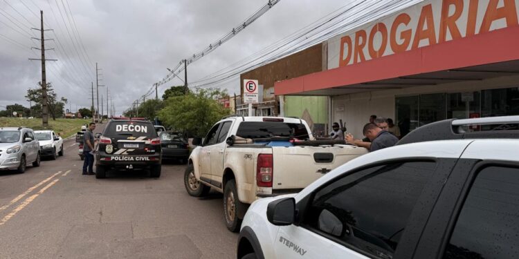 Polícia Civil, em fiscalização com o IAGRO, apreendem cercata de 250Kg de mel sem procedência e em situação irregular