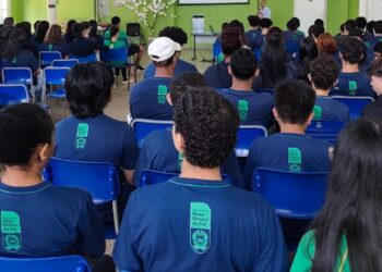 Polícia Civil realiza palestras sobre bullying e cyberbullying em escola estadual de Campo Grande