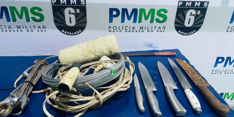 Polícia Militar conduz autor por furto em residência e cumpre mandado de prisão em Corumbá