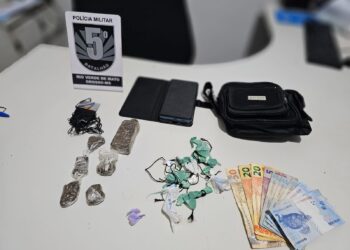 Polícia Militar desarticula ponto de tráfico de drogas e prende dois autores em Rio Verde