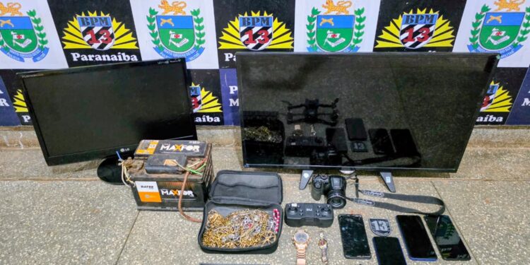Polícia Militar recupera objetos furtados e detém dois suspeitos por furto e receptação em Paranaíba
