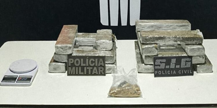Polícias Civil e Militar prendem três indivíduos por tráfico de drogas em Água Clara