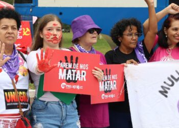 Protestos contra a violência de gênero tomam o Brasil neste 8 de março