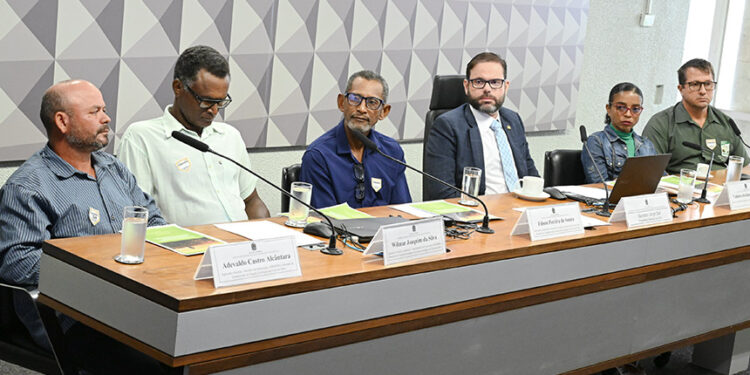 Ribeirinhos denunciam violações em unidade de conservação no Pará