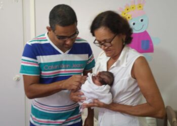 Sancionada lei que aumenta licença-paternidade para 20 dias