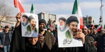 A Sucessão no Irã: Mojtaba Khamenei assume o poder sob crise e guerra