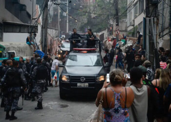 Operações policiais deixam 160 mortos na Maré em dez anos