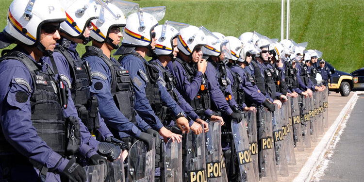 Senado analisa MP de reajuste salarial das forças de segurança do DF