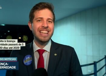 Senado aprova aumento da licença-paternidade de 5 para 20 dias