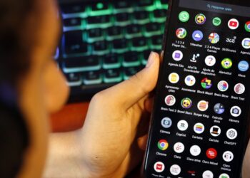 Serviços digitais não checam idade no momento de criação da conta