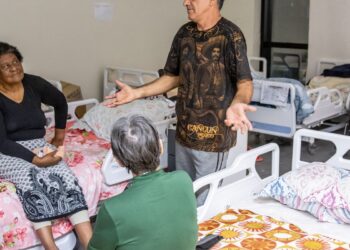 Setor de cuidados a idosos avança no Brasil