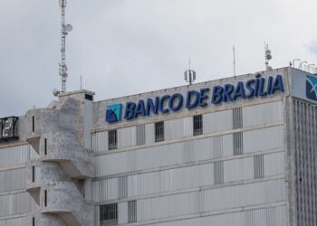 Técnicos da Câmara Legislativa recomendam rejeitar projeto sobre BRB