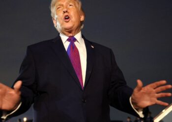 Trump diz que pode fazer com Cuba "qualquer coisa que quiser"