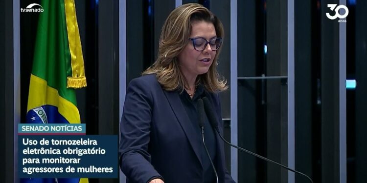 Uso de tornozeleira por agressores de mulheres pode se tornar medida protetiva