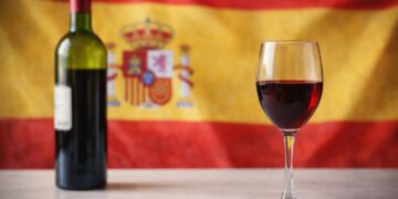 Universidade de Navarra recruta milhares de voluntários para analisar impacto do consumo moderado de vinho
