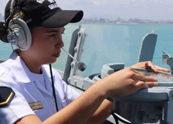Voluntárias ingressam no serviço militar inicial feminino