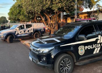 Motorista embriagado foge da PM e bate em viatura em Três Lagoas