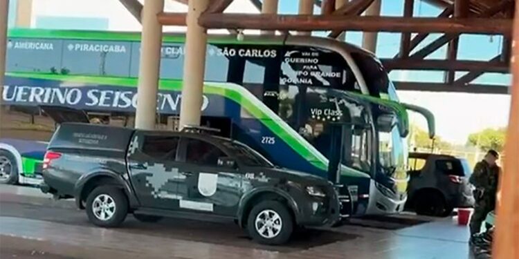 Granadas são encontradas em ônibus na rodoviária de Ribas do Rio Pardo