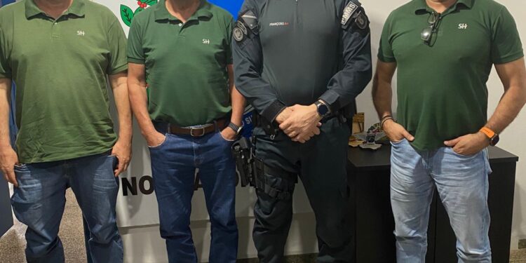 Comandante do 8º BPM recebe visita institucional da Usina Santa Helena