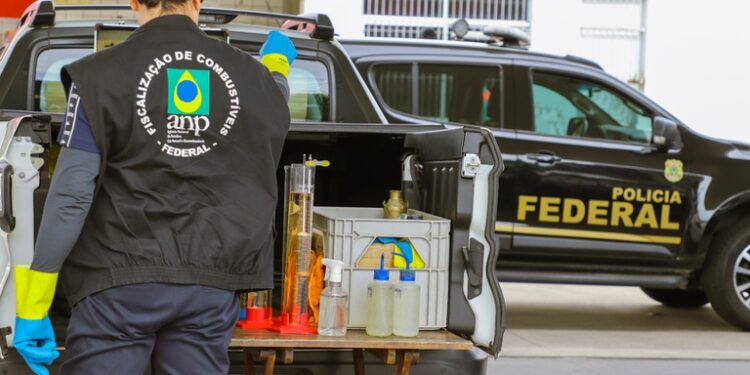 PF deflagra Operação Vem Diesel em 11 estados e no DF