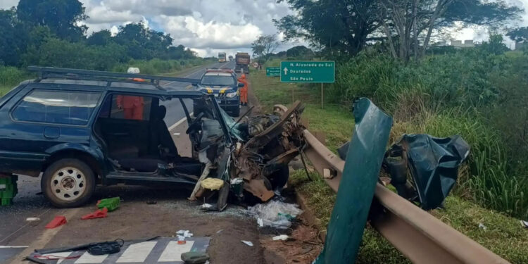 Falha em capô causa grave acidente na BR-163