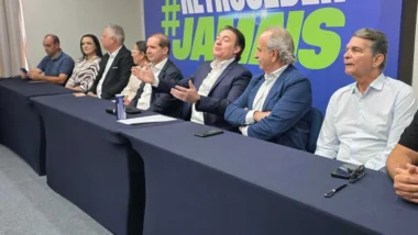 Debandada de prefeitos do PL no Paraná